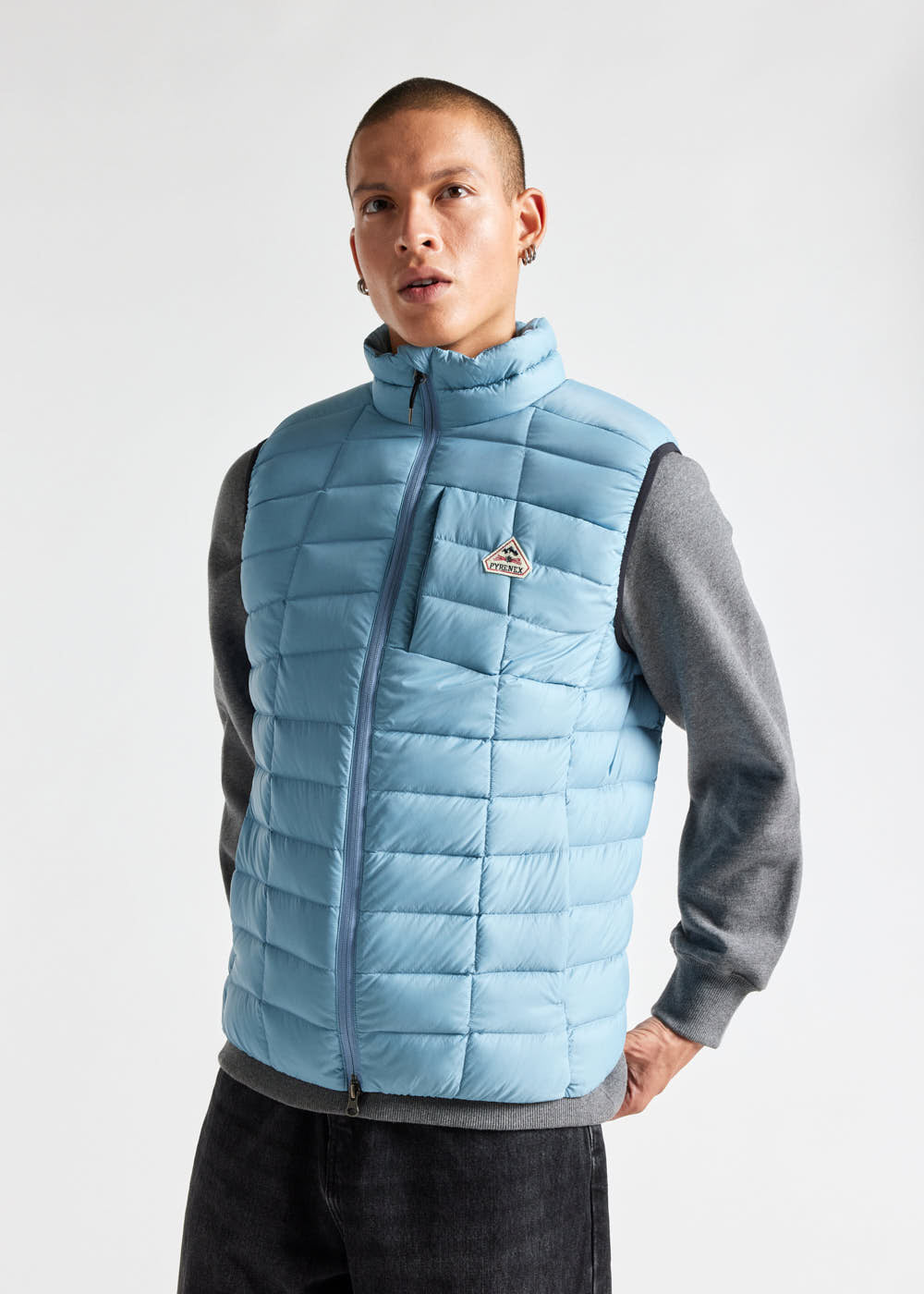 Men's Pyrenex Zenith lighweight and packable down vest dusty blue-3