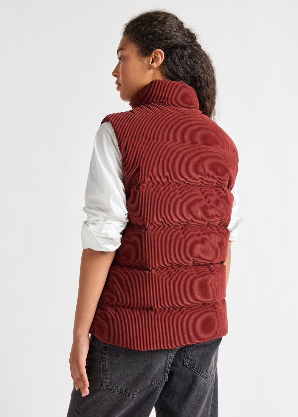 Pyrenex John unisex down vest in ribbed velvet syrah-6