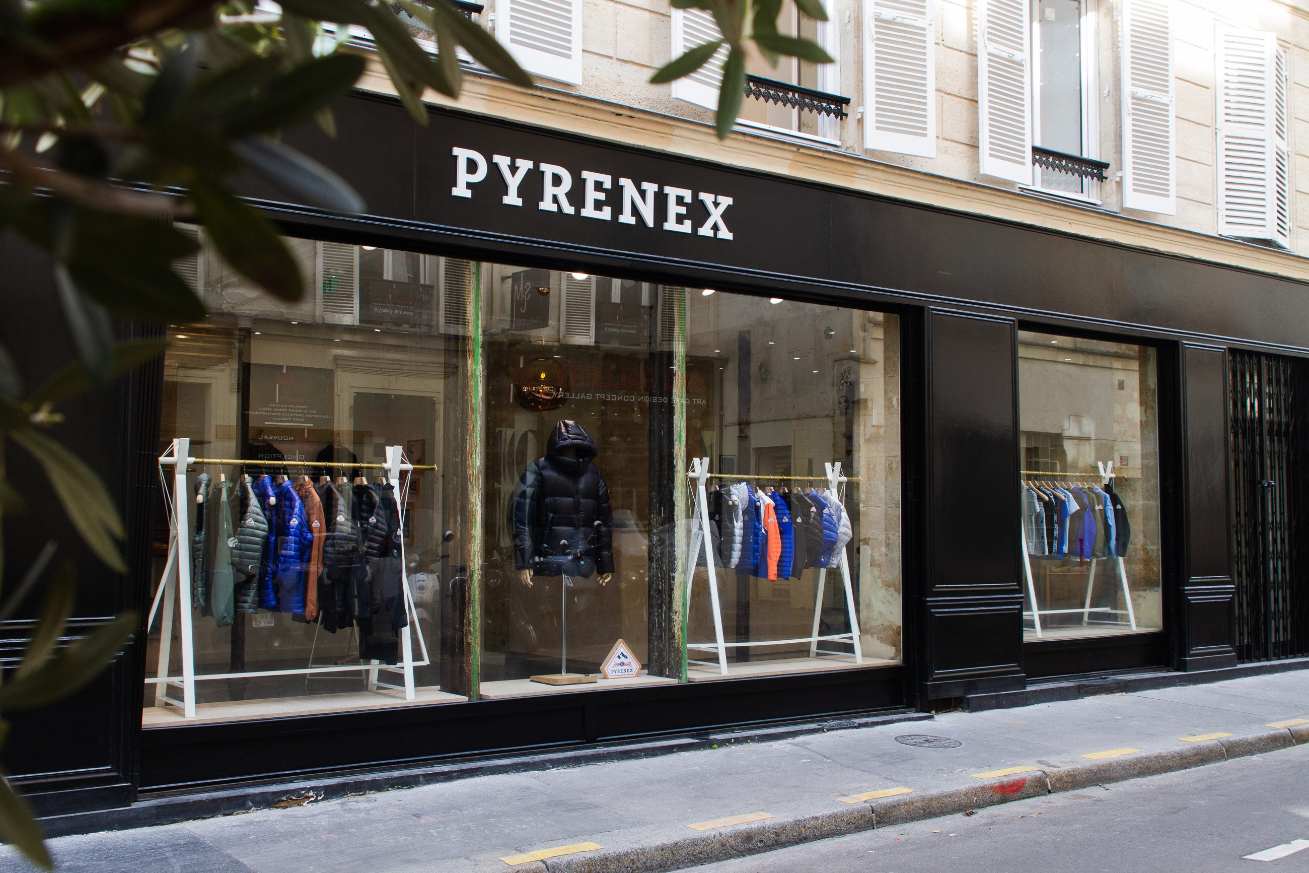 boutique paris Pyrenex