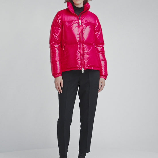 Doudoune courte et brillante pour femme Pyrenex Goldin rouge