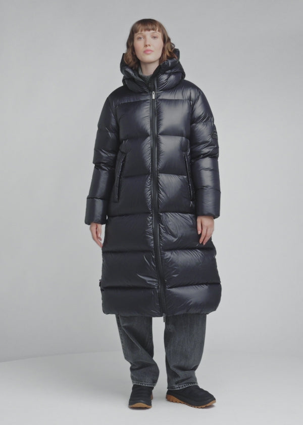 Long down jacket made in France for women in natural down Oriela