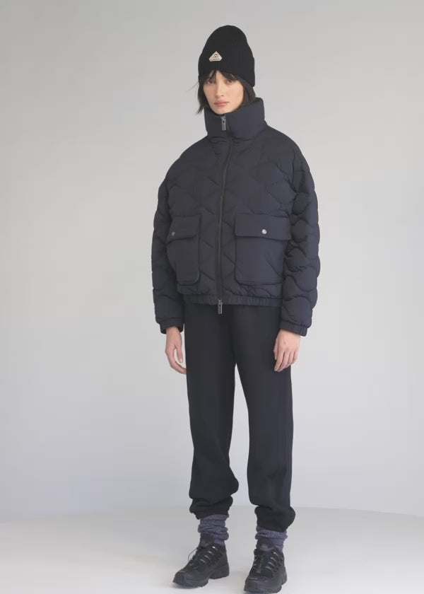 Pyrenex Enola schwarze kurze Bomber-Daunenjacke-2