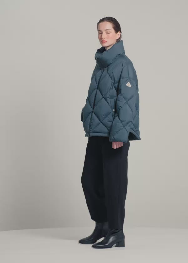 Doudoune oversize femme Pyrenex Adele avec col enveloppant bleu pétrole