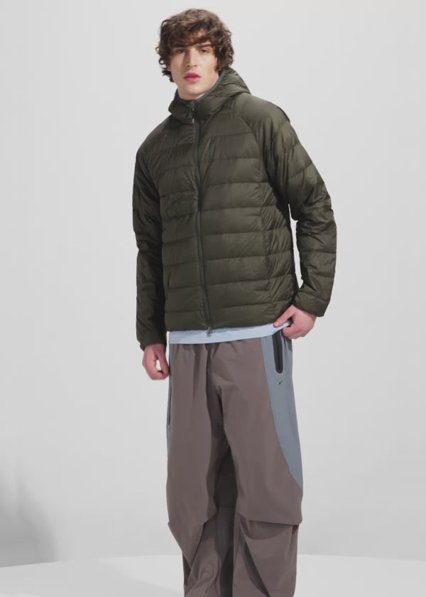 Doudoune légère à capuche Pyrenex Guzet verte kaki