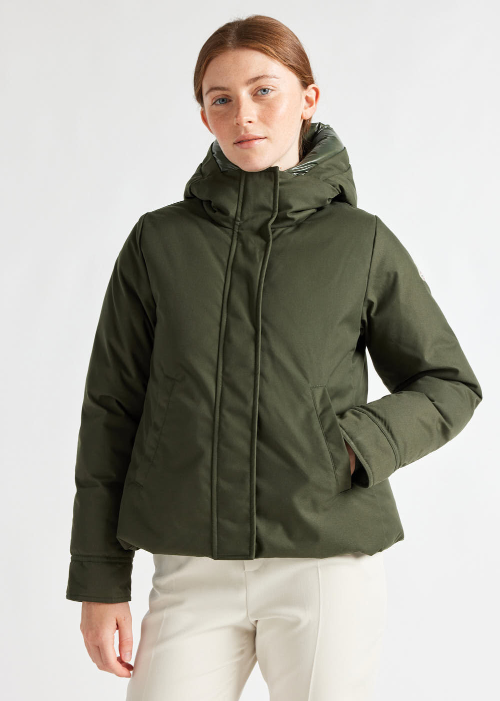 Pyrenex Charlotte Damen-Kurzparka aus natürlichen Daunen, tiefes Khaki-2